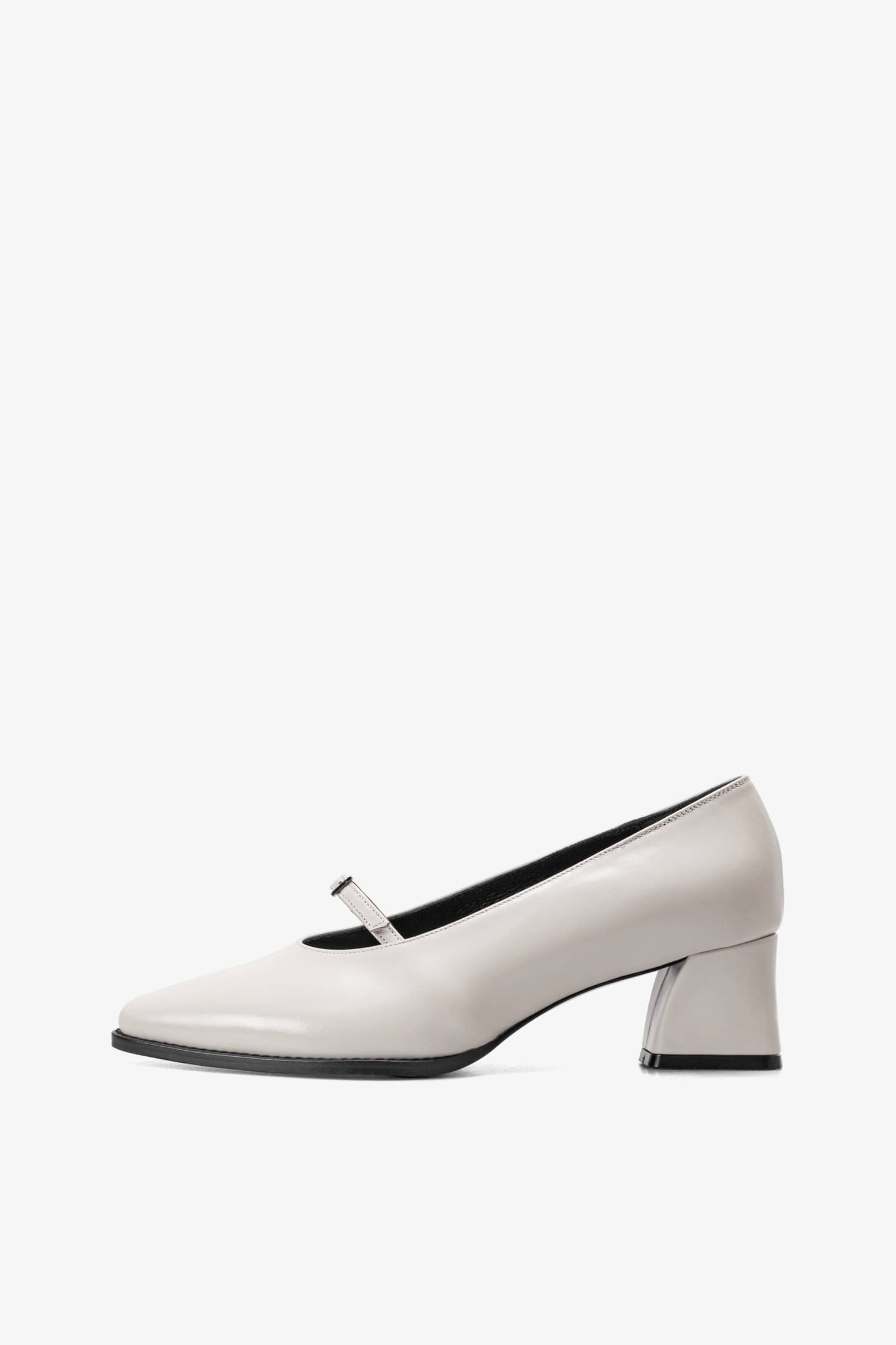 Dolly Pumps in Whisper White